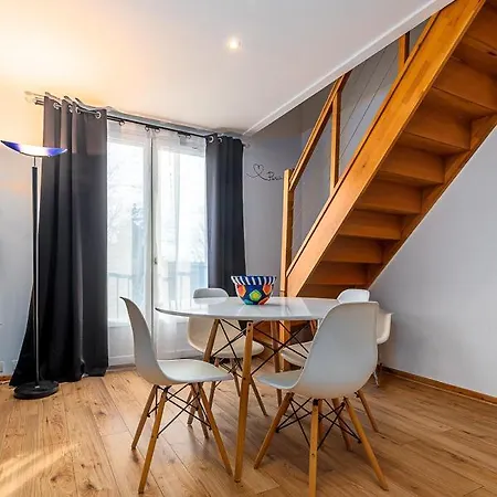 Paris Cdg : Duplex - 3 Bedrooms 鲁瓦西昂法兰西